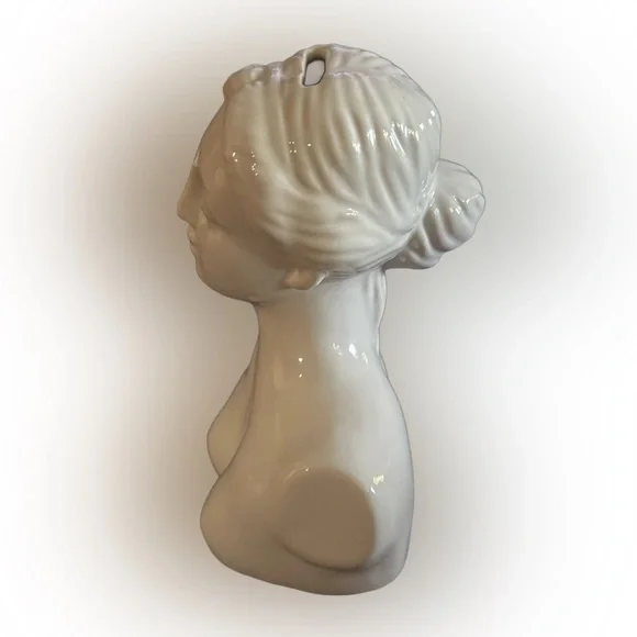 💕Urban Outfitters Bank -  RARE - Sculpted Female Bust - Picture 4 of 6